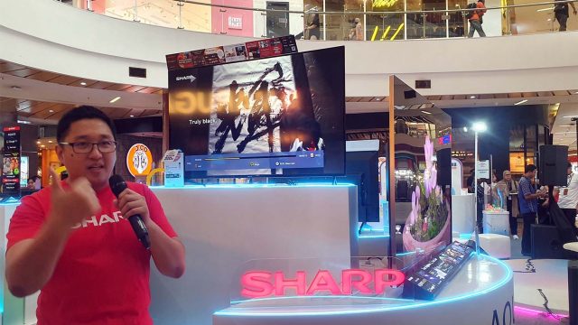 Merasakan Langsung Teknologi Imersif Sharp di Bintaro Xchange Mall